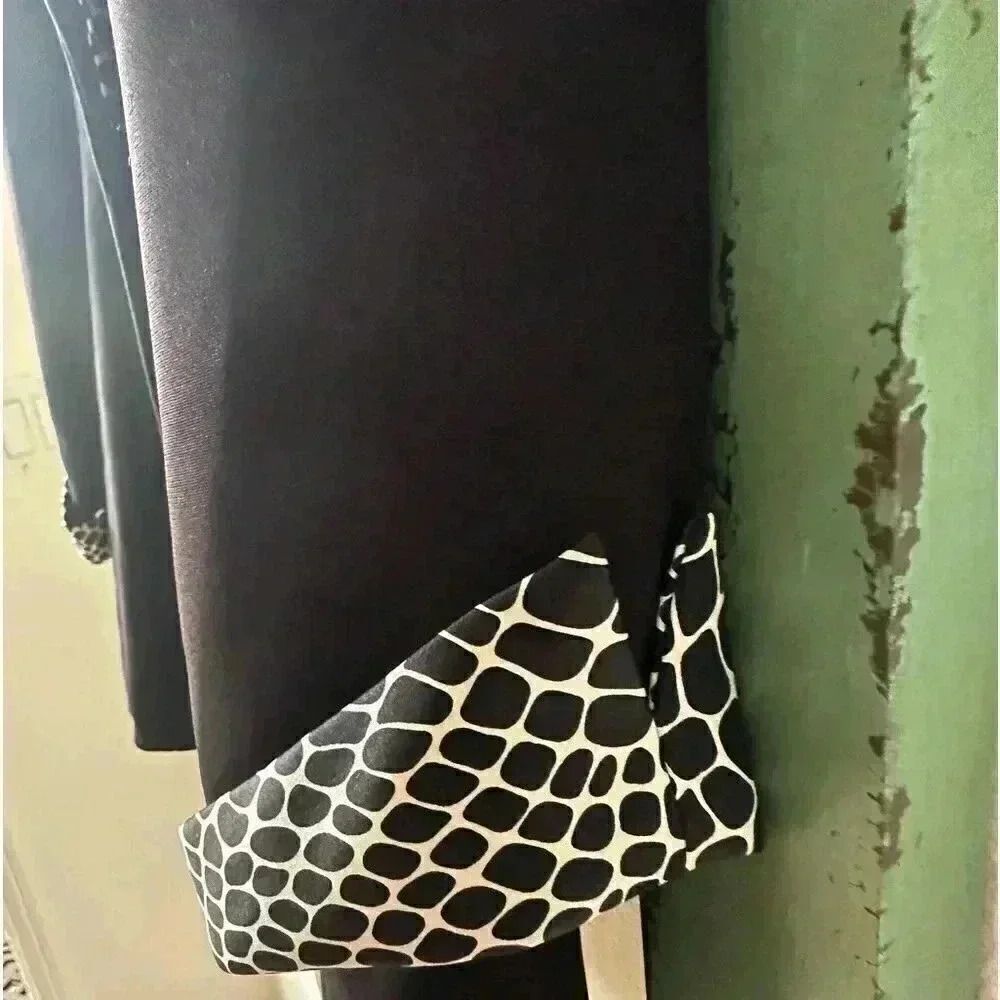 Black Blazer with Contrast Croc-Print Lapel - Picture 8 of 8